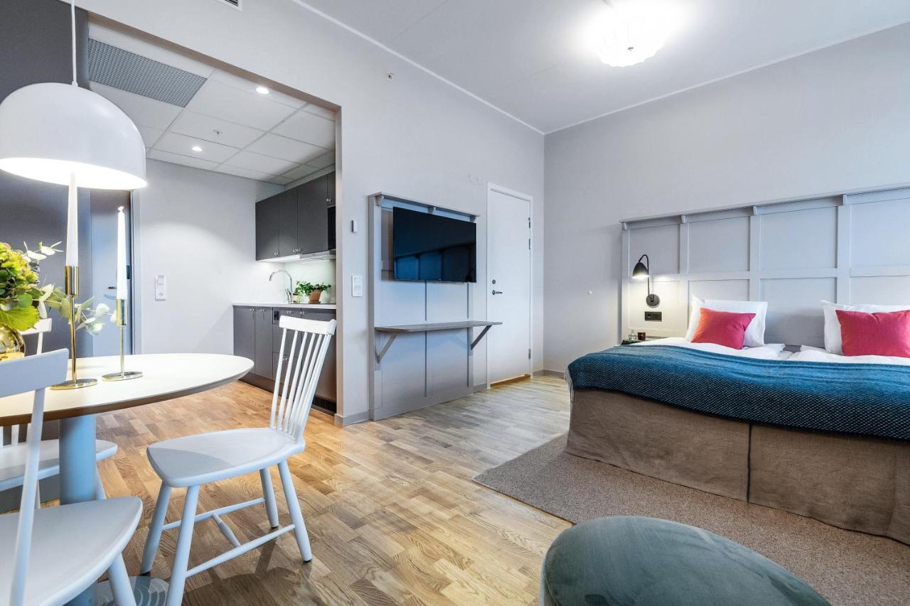 Biz Apartment Bromma Stockholm Eksteriør billede A typical room at the hotel